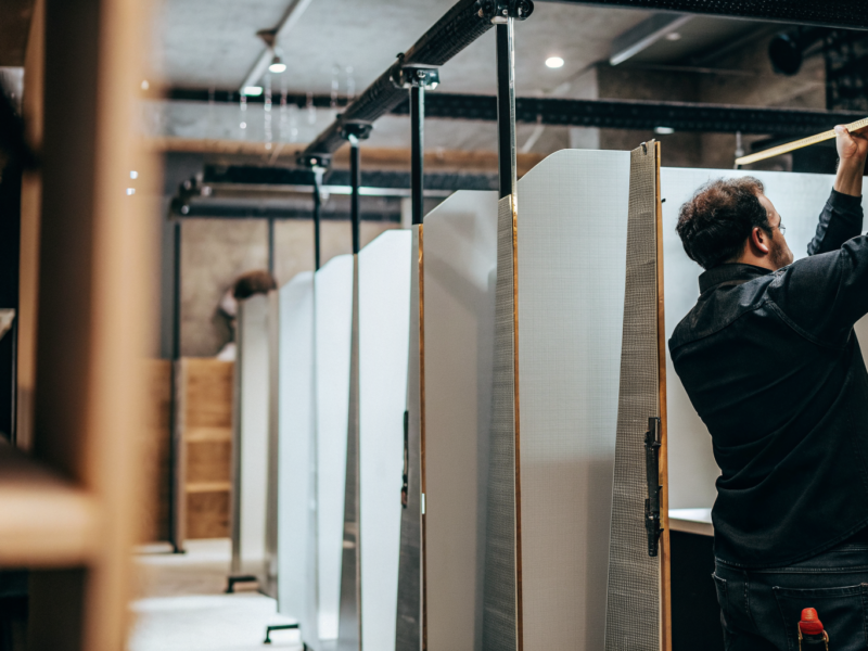 4-best-practices-for-accurate-bathroom-stall-measurements