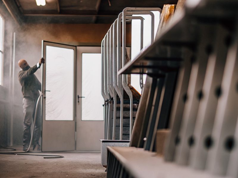 4-reasons-midsize-contractors-need-a-reliable-commercial-door-company