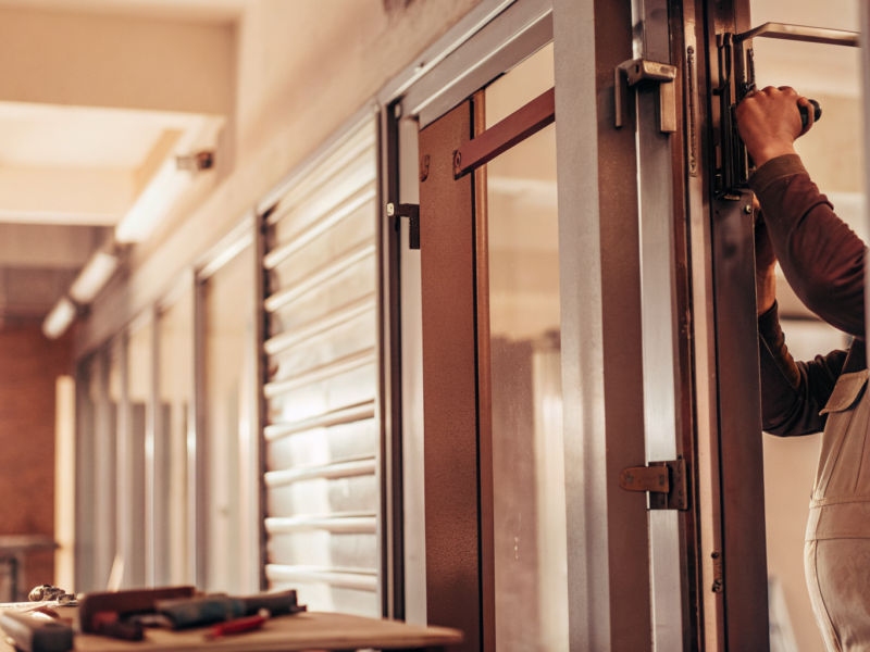 5-best-practices-for-choosing-commercial-security-door-locks