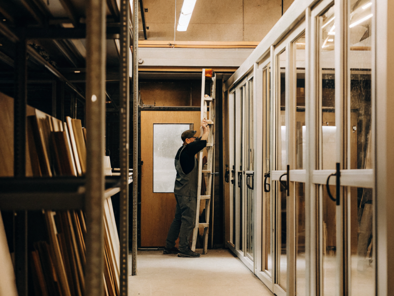 best-practices-for-commercial-metal-doors-with-glass-installation
