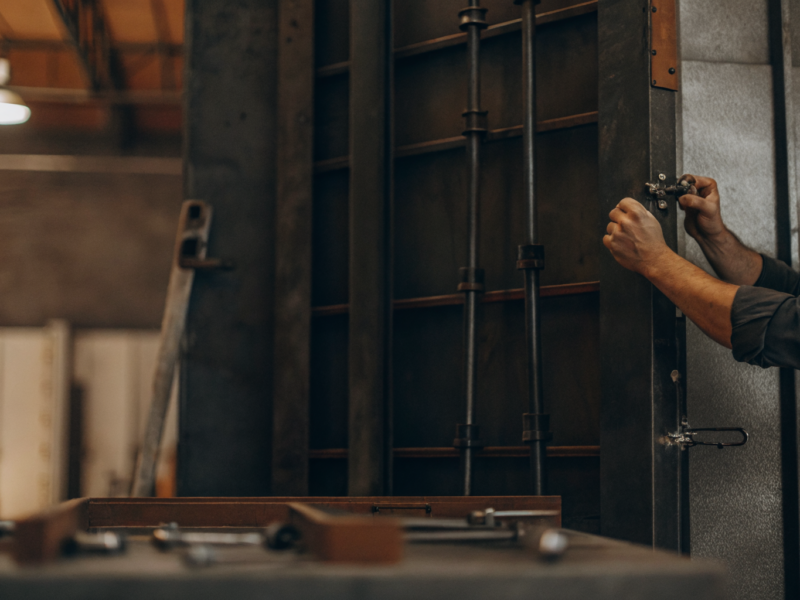 best-practices-for-maintaining-fixed-doors-essential-tips-for-contractors