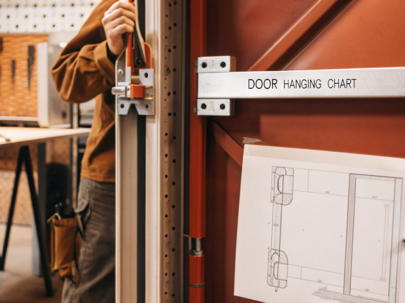 determine-the-right-hand-opening-door-a-step-by-step-guide