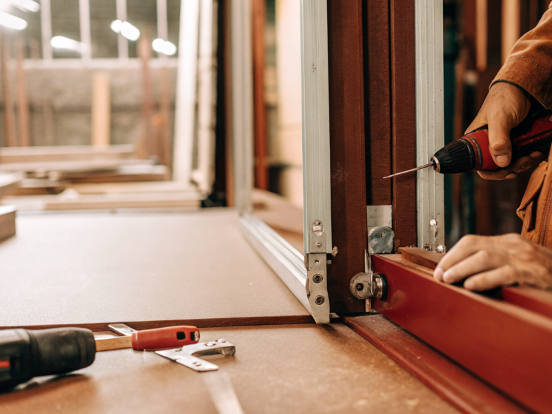 how-to-adjust-a-hydraulic-door-closer-step-by-step-guide-for-contractors