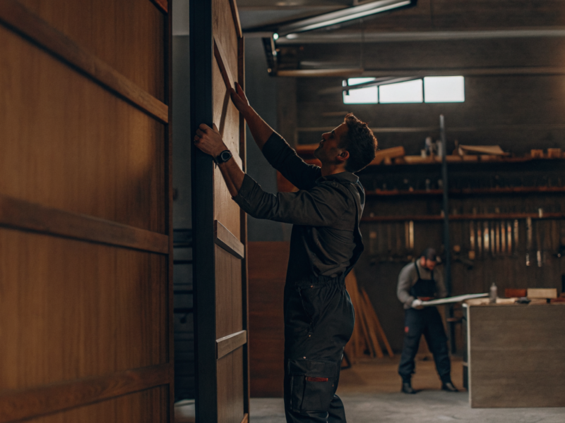 how-to-choose-between-a-left-swing-or-right-swing-door