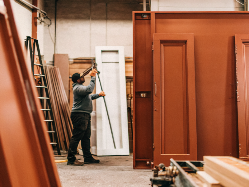 master-door-mechanisms-best-practices-for-midsize-contractors
